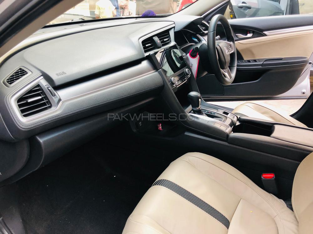 Honda Civic 2018 for Sale in Multan Honda Civic 2018 for Sale in Multan Image-9