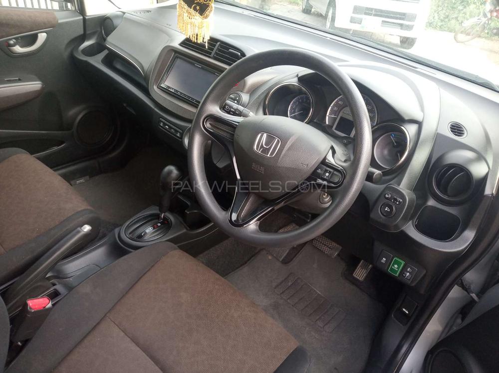 Honda Fit 2014 for Sale in Gujranwala Honda Fit 2014 for Sale in Gujranwala Image-6