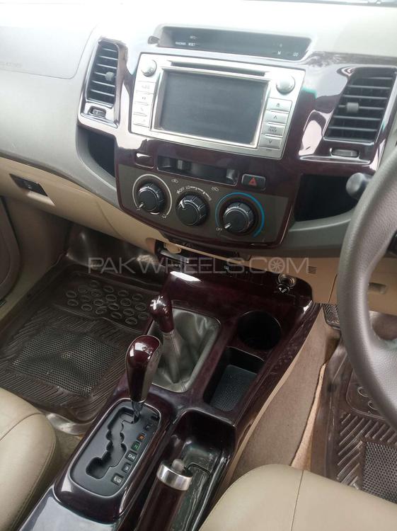 Toyota Hilux 2013 for Sale in Gujranwala Toyota Hilux 2013 for Sale in Gujranwala Image-11