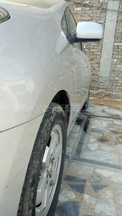 Toyota Prius Alpha 2010 for Sale in Peshawar Image-1