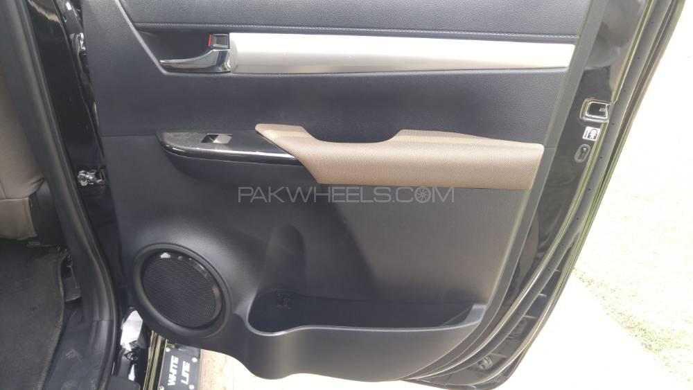 Toyota Hilux 2019 for Sale in Lahore Toyota Hilux 2019 for Sale in Lahore Image-9
