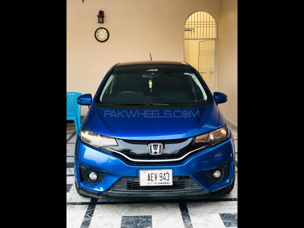 Honda Fit 2017 for Sale in Faisalabad Image-1