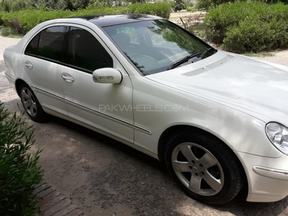 Mercedes Benz C Class 2004 for Sale in Peshawar Mercedes Benz C Class 2004 for Sale in Peshawar Image-7