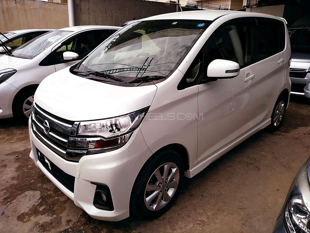 Nissan Dayz Highway Star 2017 for Sale in Rawalpindi Nissan Dayz Highway Star 2017 for Sale in Rawalpindi Image-2