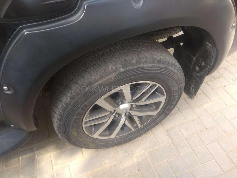 Toyota Hilux 2017 for Sale in Karachi Toyota Hilux 2017 for Sale in Karachi Image-11