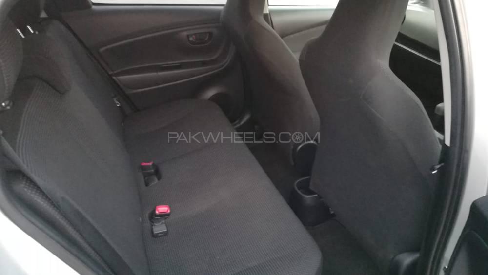 Toyota Vitz 2015 for Sale in Lahore Toyota Vitz 2015 for Sale in Lahore Image-7
