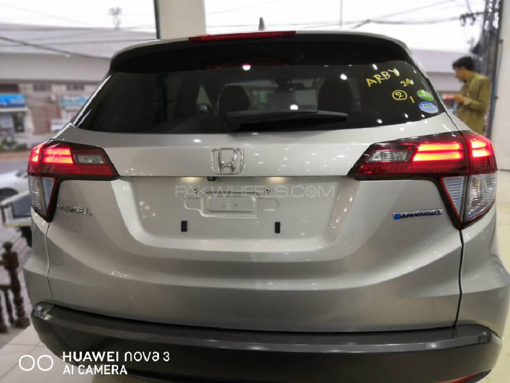 Honda Vezel 2014 for Sale in Peshawar Honda Vezel 2014 for Sale in Peshawar Image-4