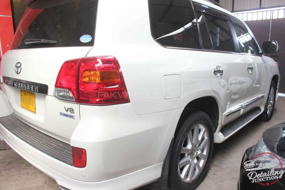 Toyota Land Cruiser 2012 for Sale in Karachi Toyota Land Cruiser 2012 for Sale in Karachi Image-12
