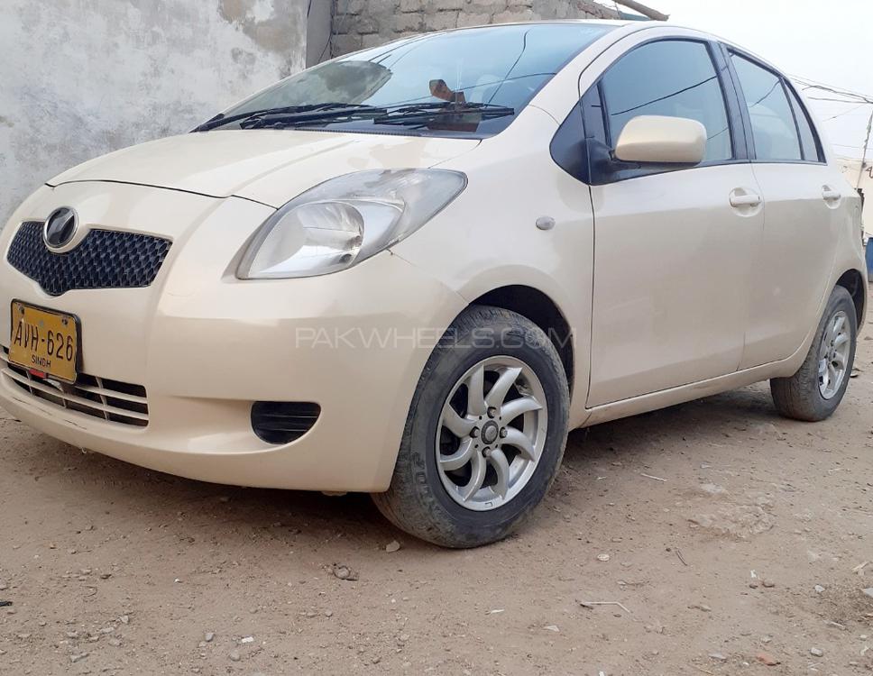 Toyota Vitz 2006 for Sale in Kashmore Image-1