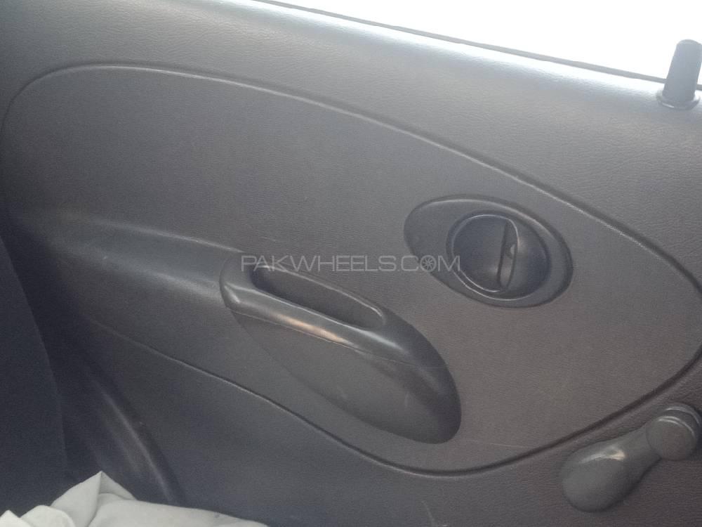 Chevrolet Exclusive 2003 for Sale in Lahore Chevrolet Exclusive 2003 for Sale in Lahore Image-9