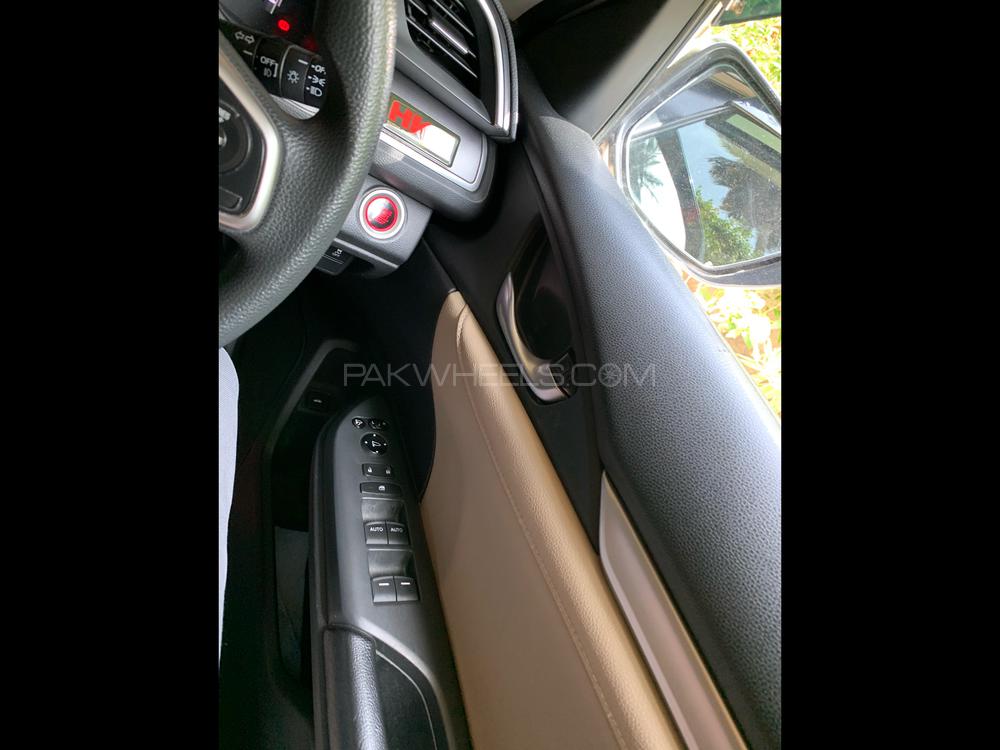 ہونڈا سوک 2017 for Sale in کراچی ہونڈا سوک 2017 for Sale in کراچی Image-10