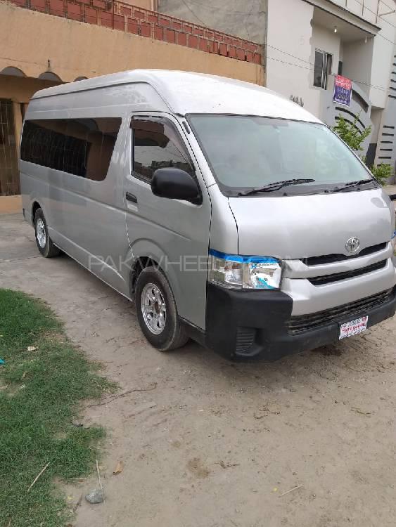Toyota Hiace 2016 for Sale in Sahiwal Image-1