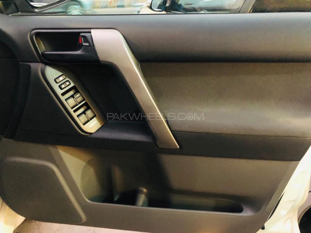Toyota Prado 2010 for Sale in Karachi Toyota Prado 2010 for Sale in Karachi Image-5