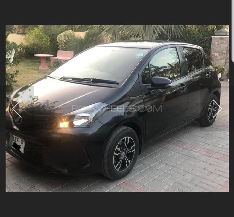 Toyota Vitz 2017 for Sale in Sialkot Toyota Vitz 2017 for Sale in Sialkot Image-4