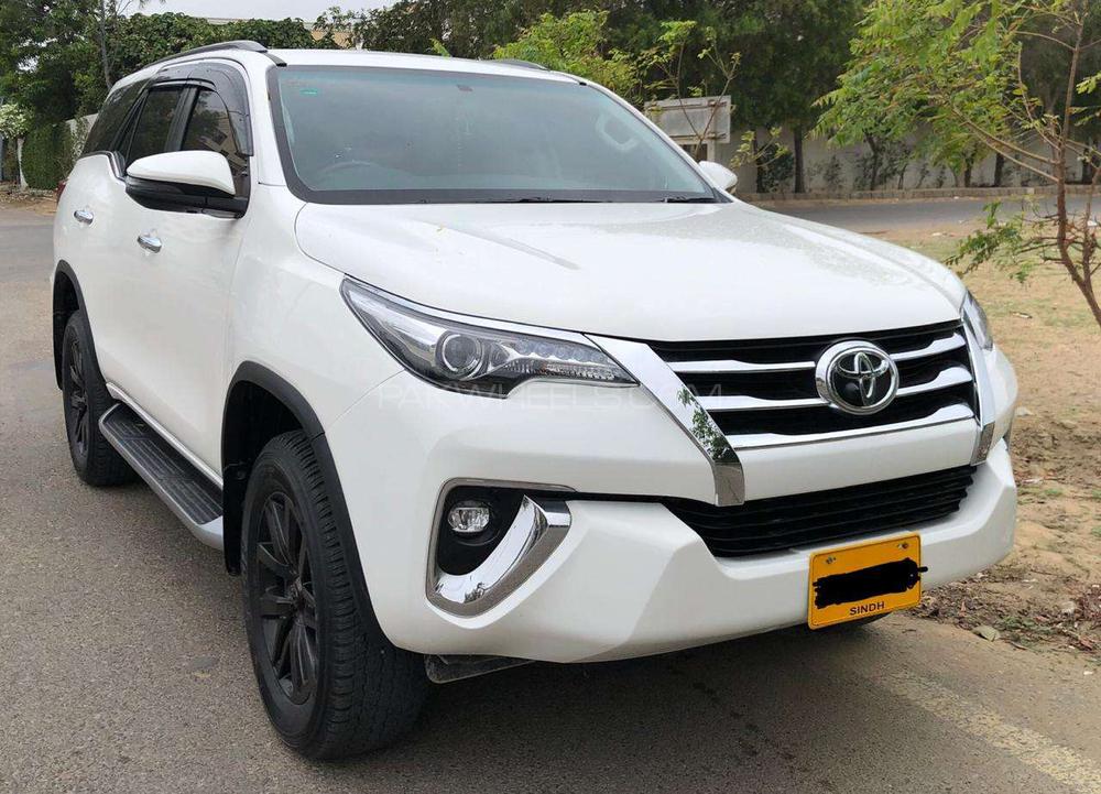 Toyota Fortuner 2019 for Sale in Karachi Toyota Fortuner 2019 for Sale in Karachi Image-2