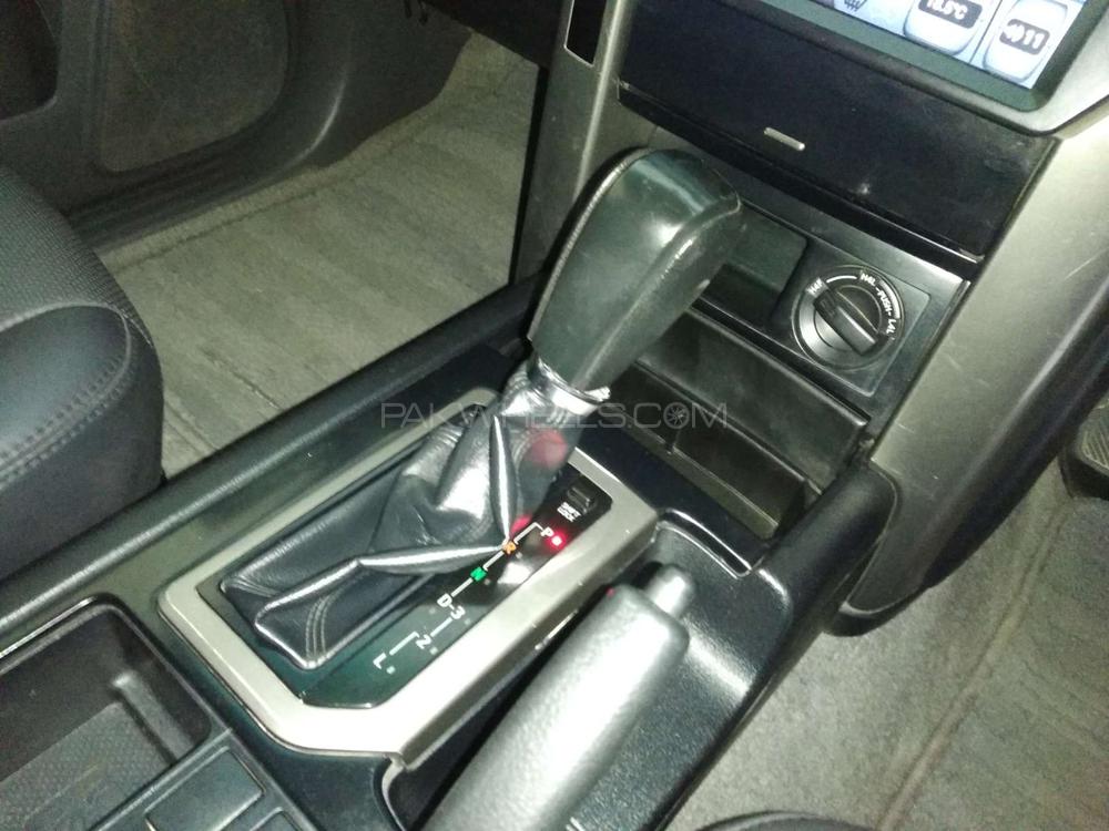 Toyota Prado 2010 for Sale in Lahore Toyota Prado 2010 for Sale in Lahore Image-16