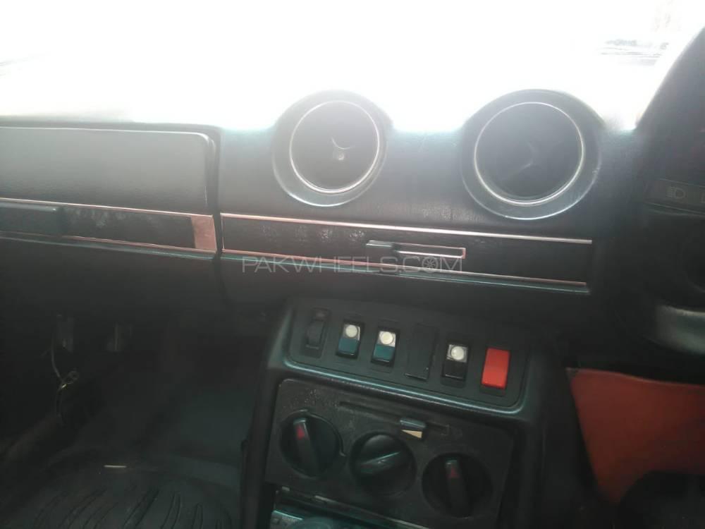 Mercedes Benz Se 220 1977 for Sale in Rawalpindi Mercedes Benz Se 220 1977 for Sale in Rawalpindi Image-5