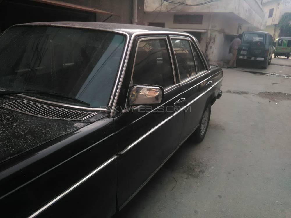 Mercedes Benz Se 220 1977 for Sale in Rawalpindi Mercedes Benz Se 220 1977 for Sale in Rawalpindi Image-8