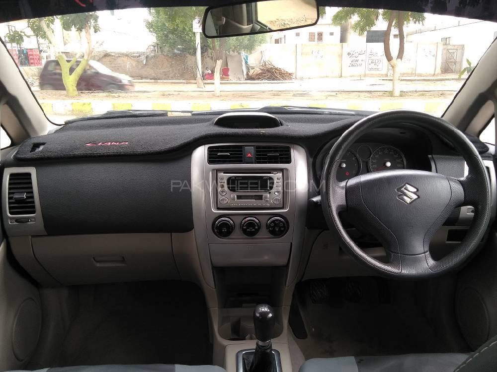 Suzuki Liana 2013 for Sale in Karachi Suzuki Liana 2013 for Sale in Karachi Image-8