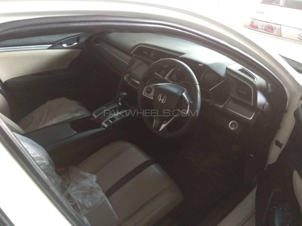 Honda Civic 2017 for Sale in Bahawalpur Honda Civic 2017 for Sale in Bahawalpur Image-5