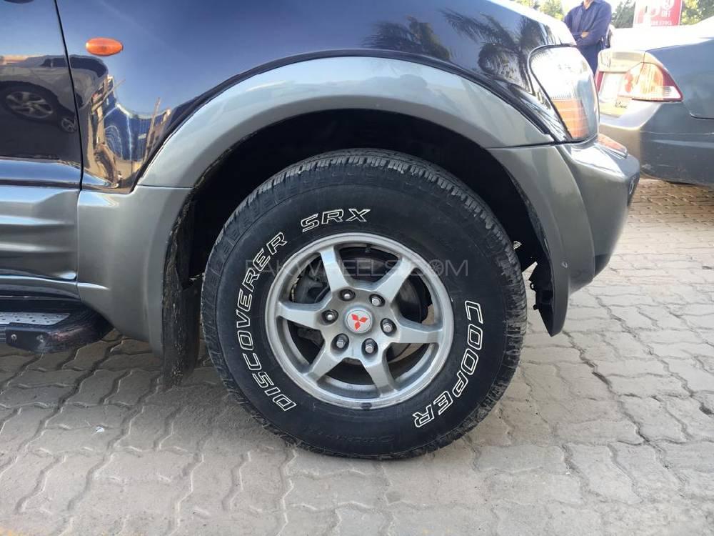 Mitsubishi Pajero 2001 for Sale in Sargodha Mitsubishi Pajero 2001 for Sale in Sargodha Image-4