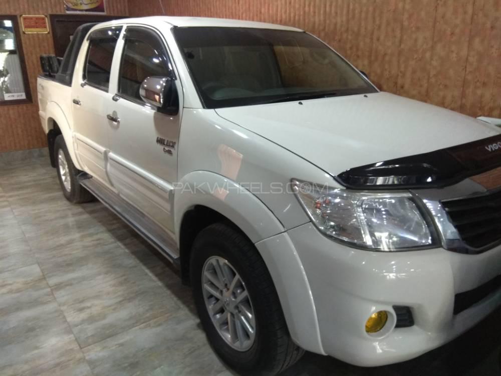 ٹویوٹا ہائیلکس 2013 for Sale in بہاولپور ٹویوٹا ہائیلکس 2013 for Sale in بہاولپور Image-3
