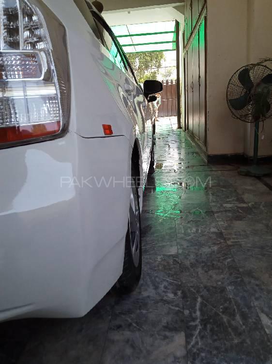 Toyota Prius 2010 for Sale in Peshawar Toyota Prius 2010 for Sale in Peshawar Image-5