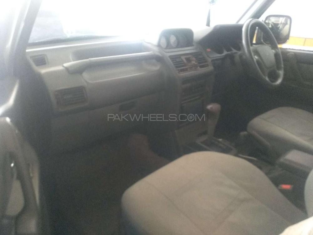 Mitsubishi Pajero 1993 for Sale in Multan Mitsubishi Pajero 1993 for Sale in Multan Image-3