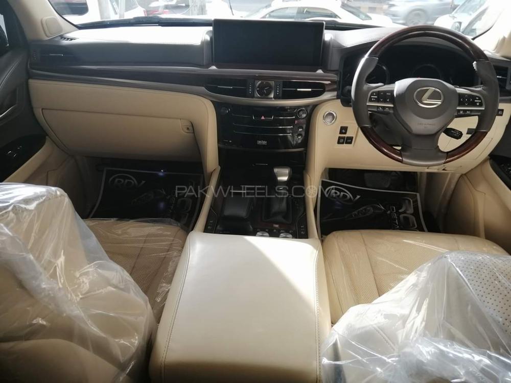 لیکزس ایل ایکس سیریز 2016 for Sale in کراچی لیکزس ایل ایکس سیریز 2016 for Sale in کراچی Image-7