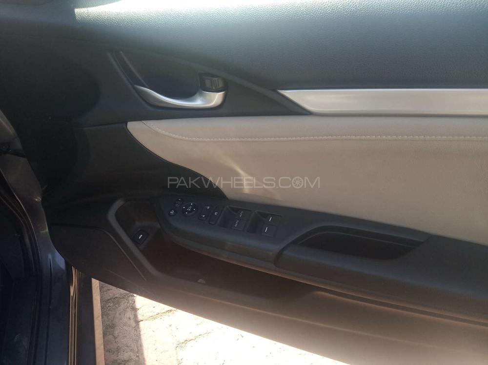 Honda Civic 2018 for Sale in Gujranwala Honda Civic 2018 for Sale in Gujranwala Image-9