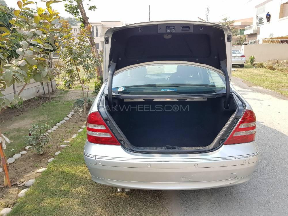 Mercedes Benz C Class 2007 for Sale in Lahore Mercedes Benz C Class 2007 for Sale in Lahore Image-8