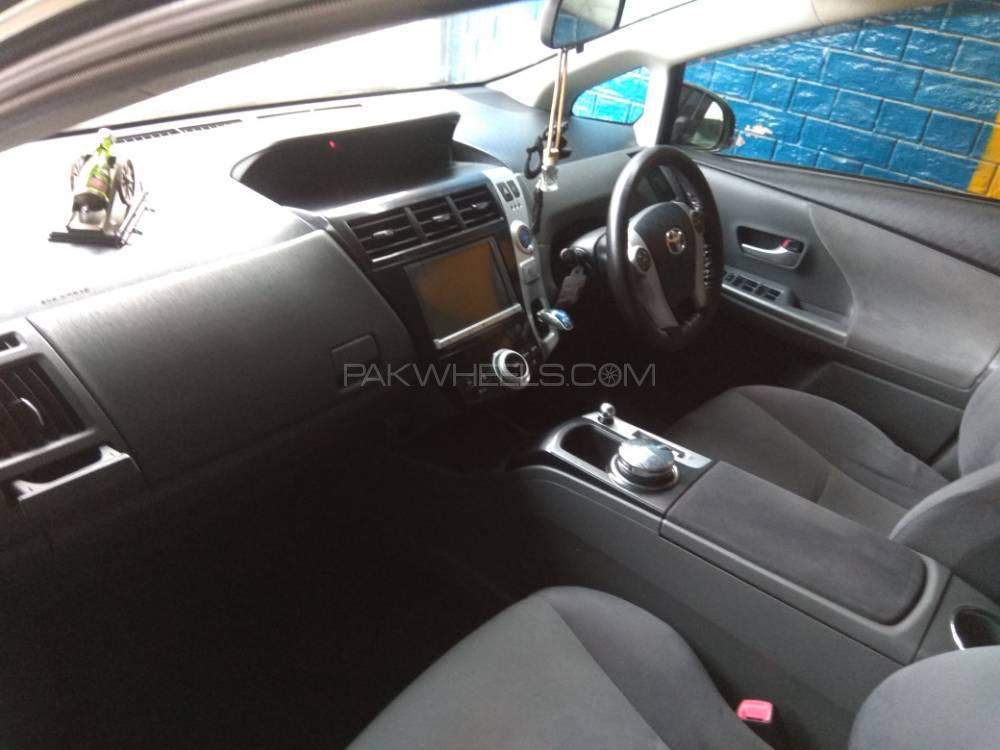 Toyota Prius Alpha 2012 for Sale in Bahawalpur Toyota Prius Alpha 2012 for Sale in Bahawalpur Image-4
