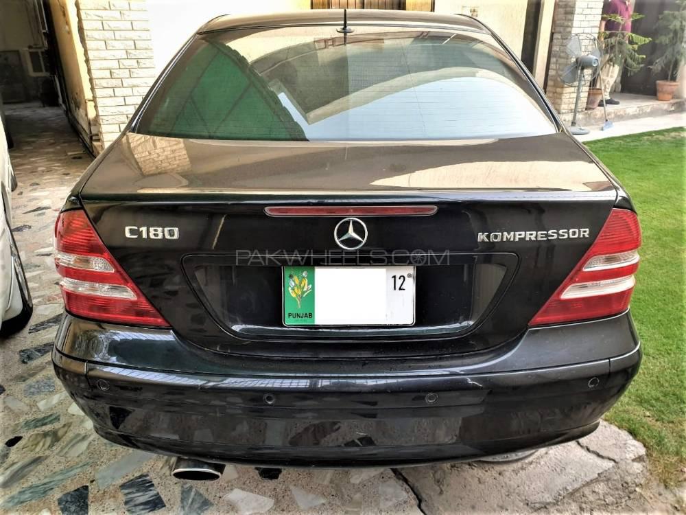 Mercedes Benz C Class 2006 for Sale in Lahore Mercedes Benz C Class 2006 for Sale in Lahore Image-8