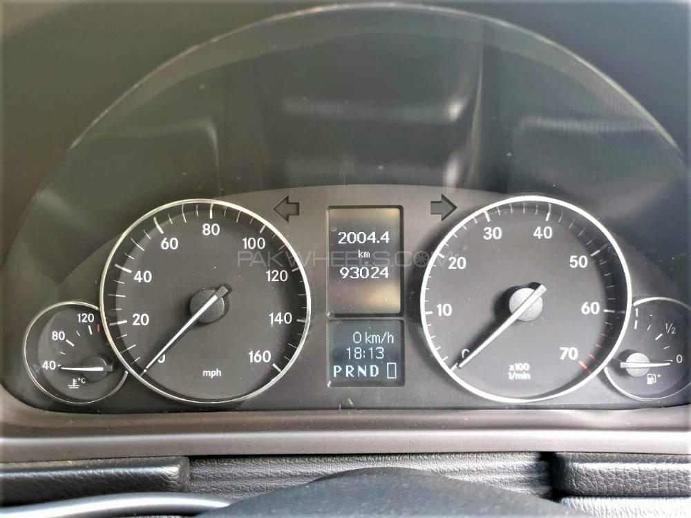 Mercedes Benz C Class 2006 for Sale in Lahore Mercedes Benz C Class 2006 for Sale in Lahore Image-13
