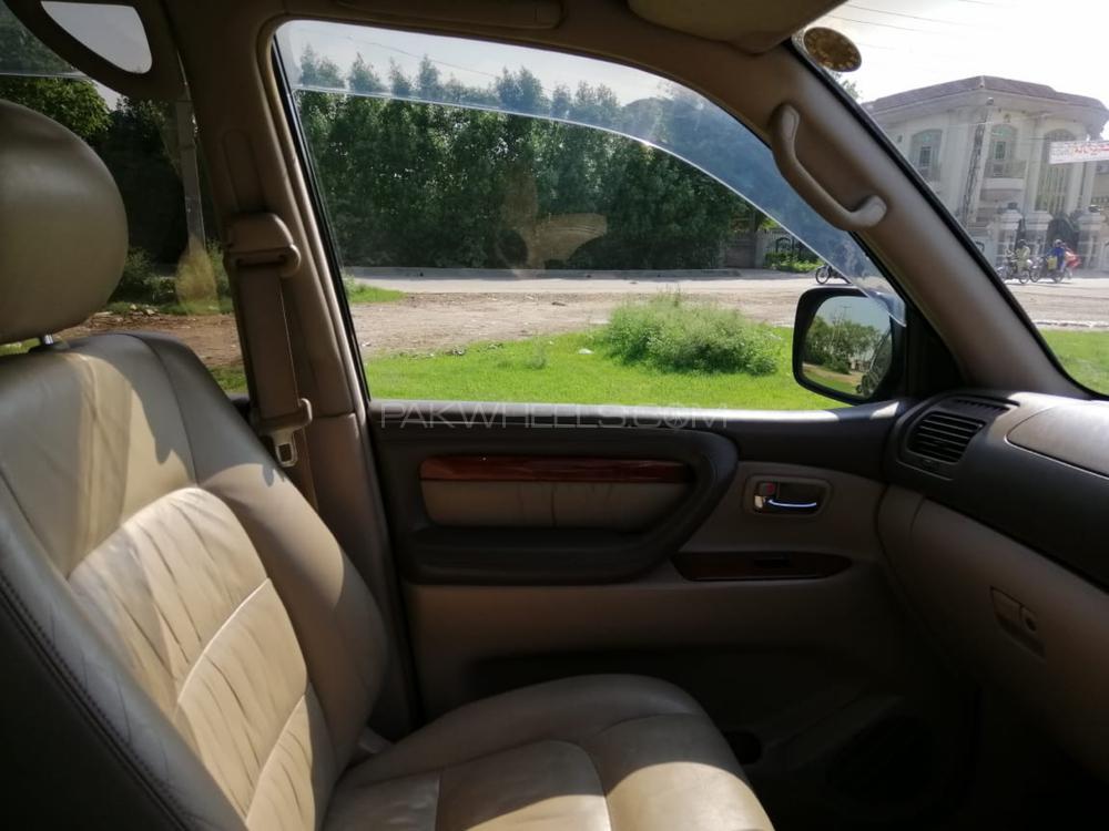 Lexus LX Series 2002 for Sale in Sialkot Lexus LX Series 2002 for Sale in Sialkot Image-6