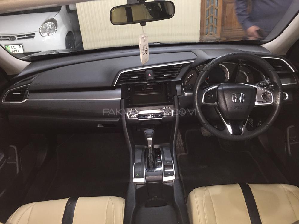 Honda Civic 2018 for Sale in Lahore Honda Civic 2018 for Sale in Lahore Image-12
