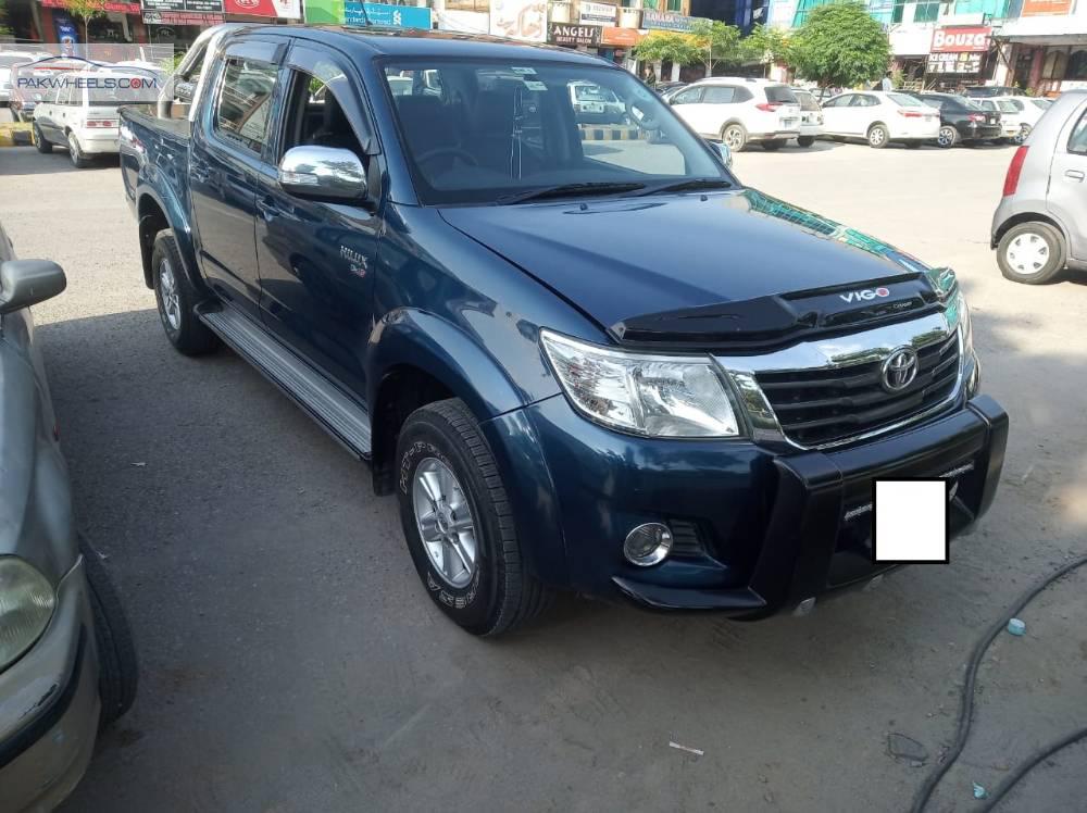 Toyota Hilux 2013 for Sale in Islamabad Toyota Hilux 2013 for Sale in Islamabad Image-2