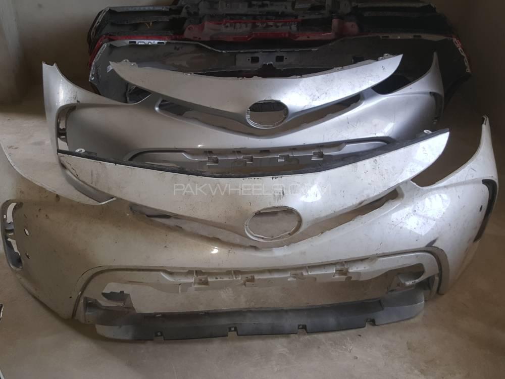 toyota prius alpha 2017 front bumper Image-1
