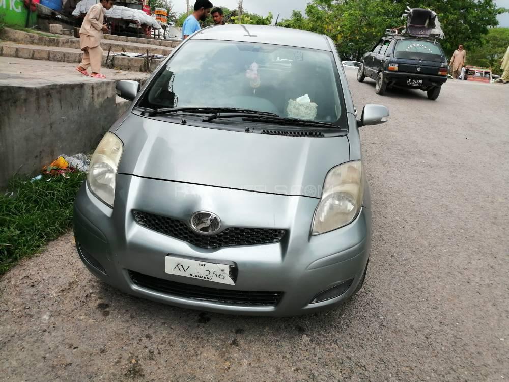 Toyota Vitz 2010 for Sale in Abbottabad Image-1