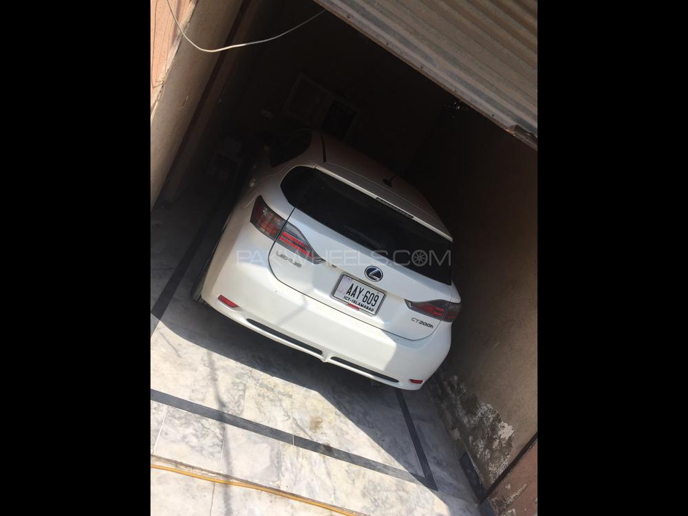 Lexus CT200h 2011 for Sale in Peshawar Lexus CT200h 2011 for Sale in Peshawar Image-6