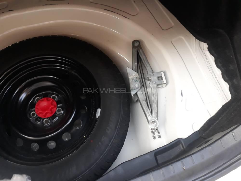 Toyota Corolla 2017 for Sale in Peshawar Toyota Corolla 2017 for Sale in Peshawar Image-7