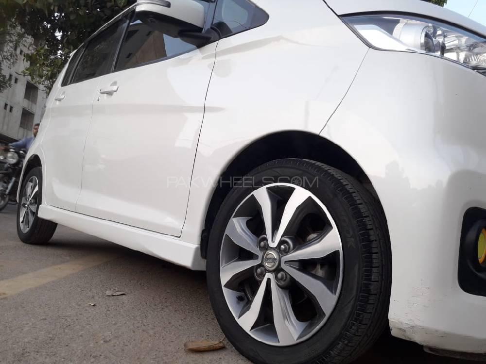 Nissan Dayz Highway Star 2015 for Sale in Karachi Nissan Dayz Highway Star 2015 for Sale in Karachi Image-8