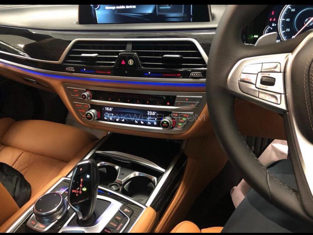BMW 7 Series 2017 for Sale in Faisalabad BMW 7 Series 2017 for Sale in Faisalabad Image-8