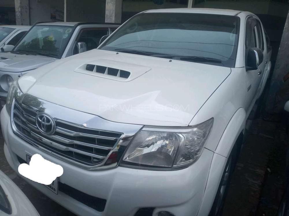ٹویوٹا ہائیلکس 2012 for Sale in گجرانوالہ ٹویوٹا ہائیلکس 2012 for Sale in گجرانوالہ Image-2