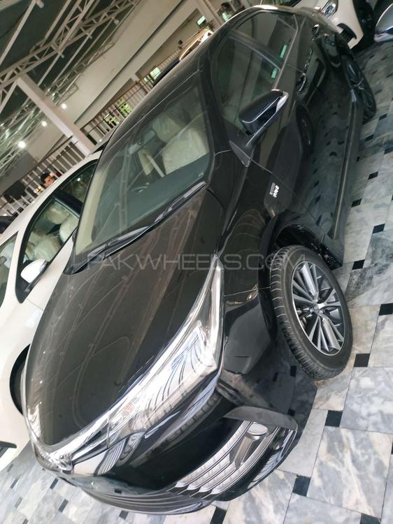 Toyota Corolla 2019 for Sale in Peshawar Image-1