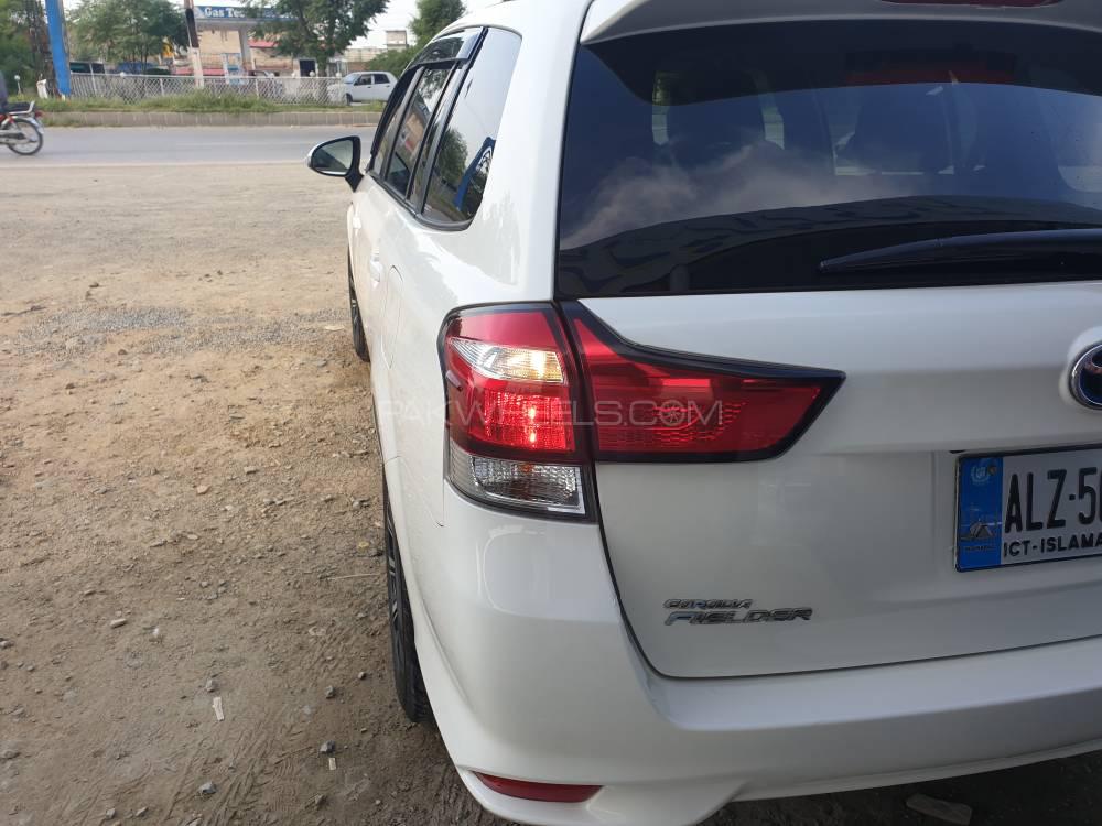 Toyota Corolla Fielder 2015 for Sale in Nowshera Image-1