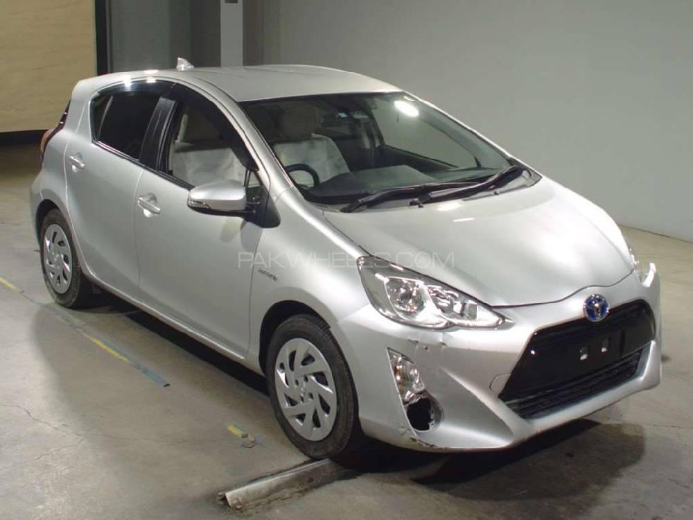 Toyota Aqua 2015 for Sale in Peshawar Toyota Aqua 2015 for Sale in Peshawar Image-4