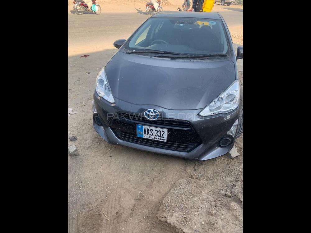 Toyota Aqua 2015 for Sale in Layyah Image-1