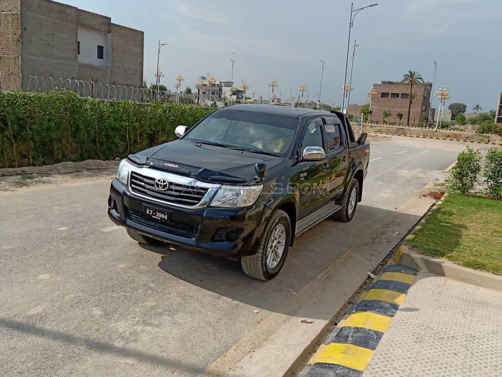 Toyota Hilux 2014 for Sale in D.G.Khan Toyota Hilux 2014 for Sale in D.G.Khan Image-6