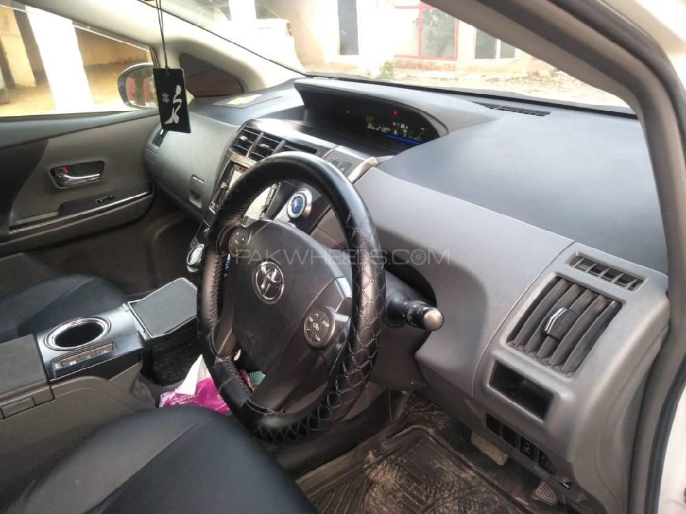 Toyota Prius 2014 for Sale in Peshawar Toyota Prius 2014 for Sale in Peshawar Image-2